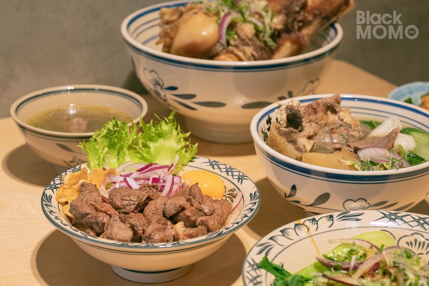 牛山・牛肉麵・燒肉飯