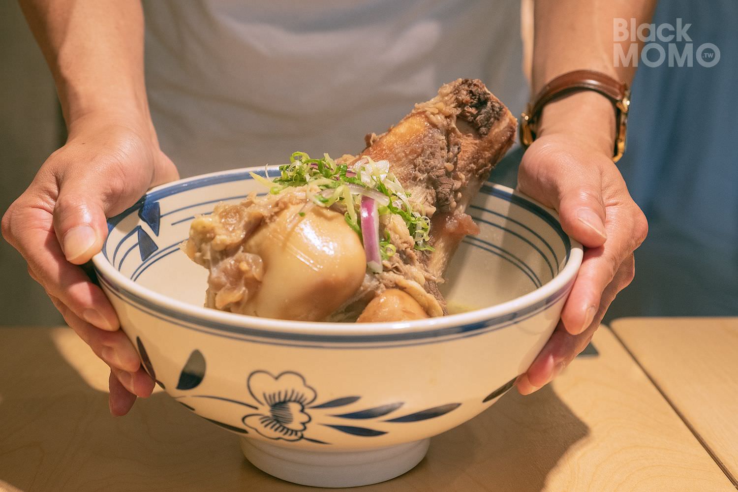 牛山・牛肉麵・燒肉飯