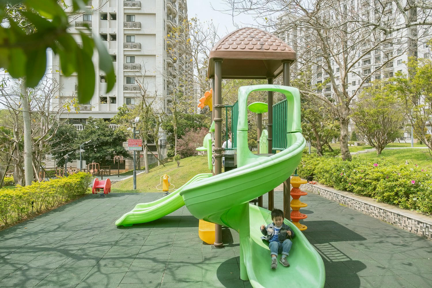 弎旯旮