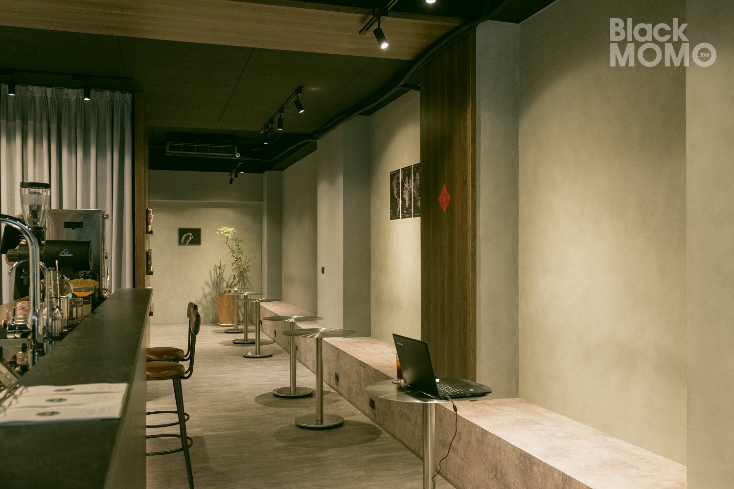 不正 Crooked Thumb coffee