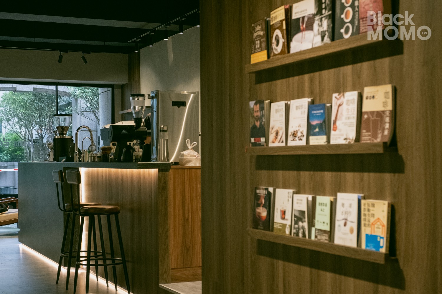 不正 Crooked Thumb coffee