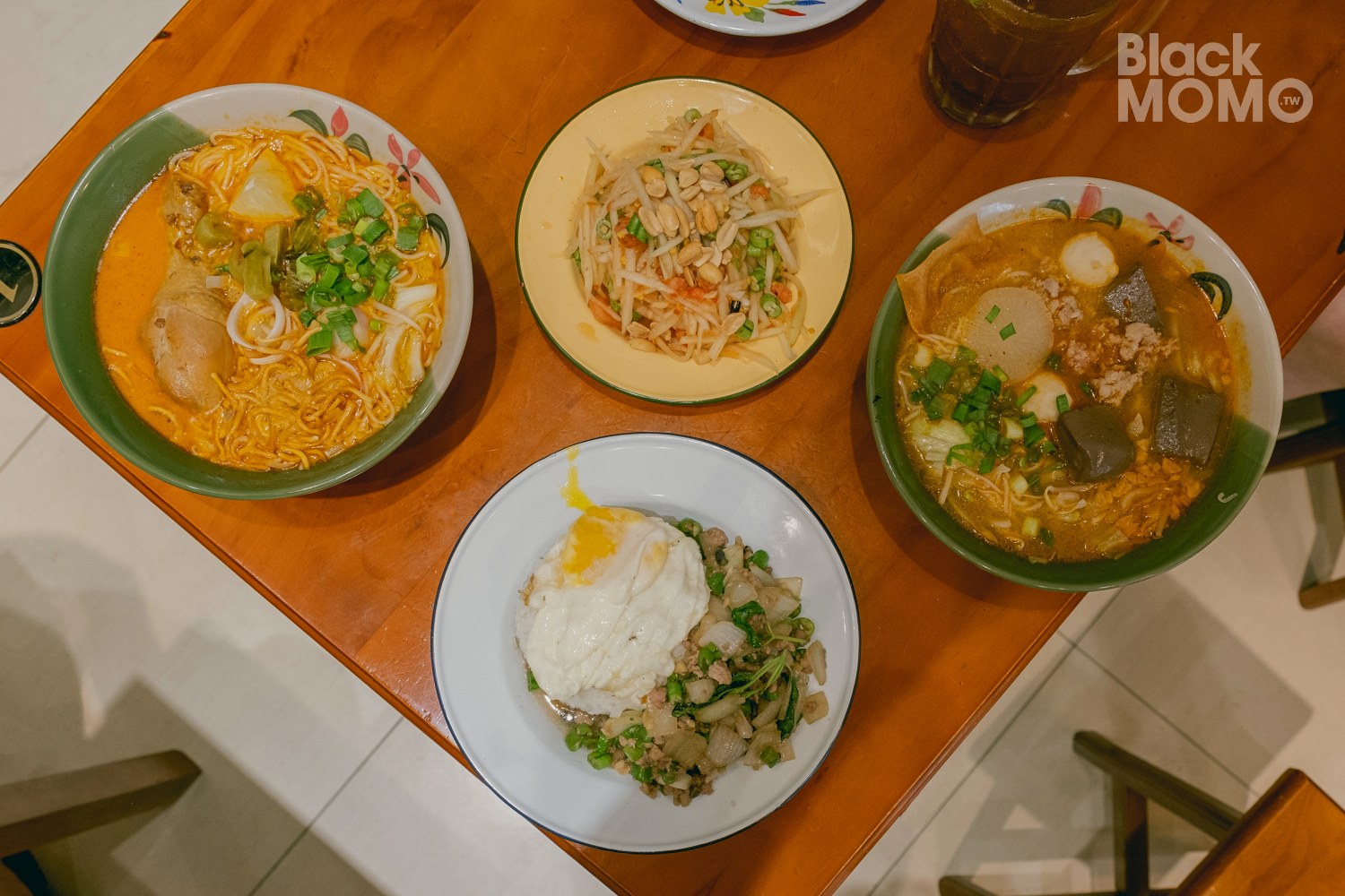 平鎮|小正泰泰北小食・忠貞市場旁平價泰北小吃,最愛帕泰配泰奶 小正泰泰北小食