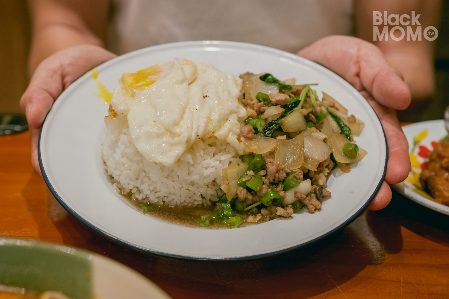 平鎮|小正泰泰北小食・忠貞市場旁平價泰北小吃,最愛帕泰配泰奶 小正泰泰北小食