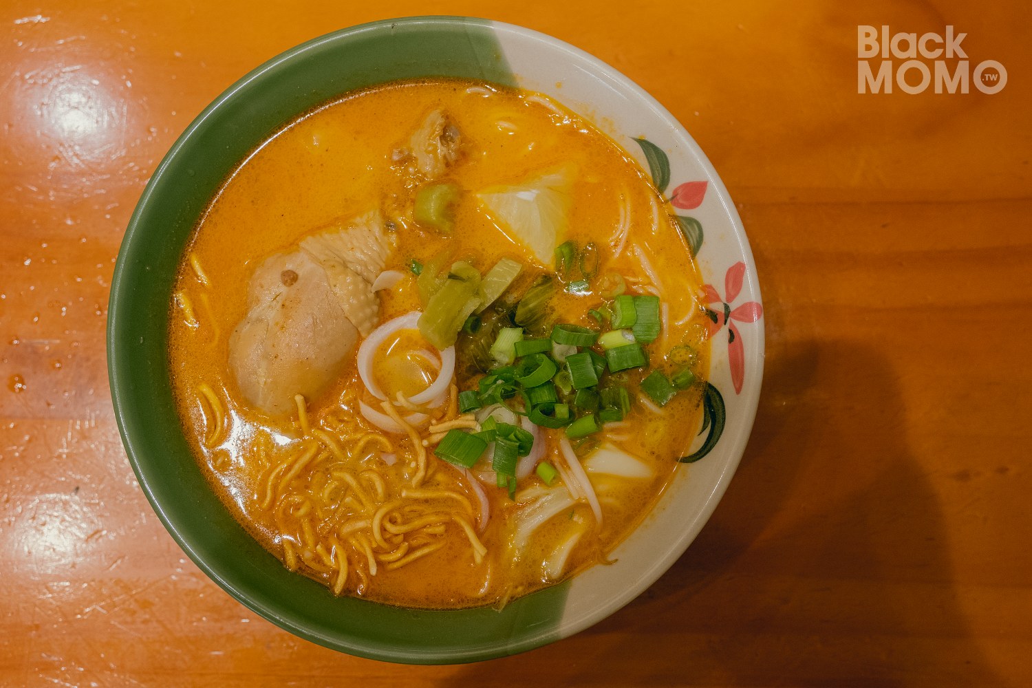 平鎮|小正泰泰北小食・忠貞市場旁平價泰北小吃,最愛帕泰配泰奶 小正泰泰北小食