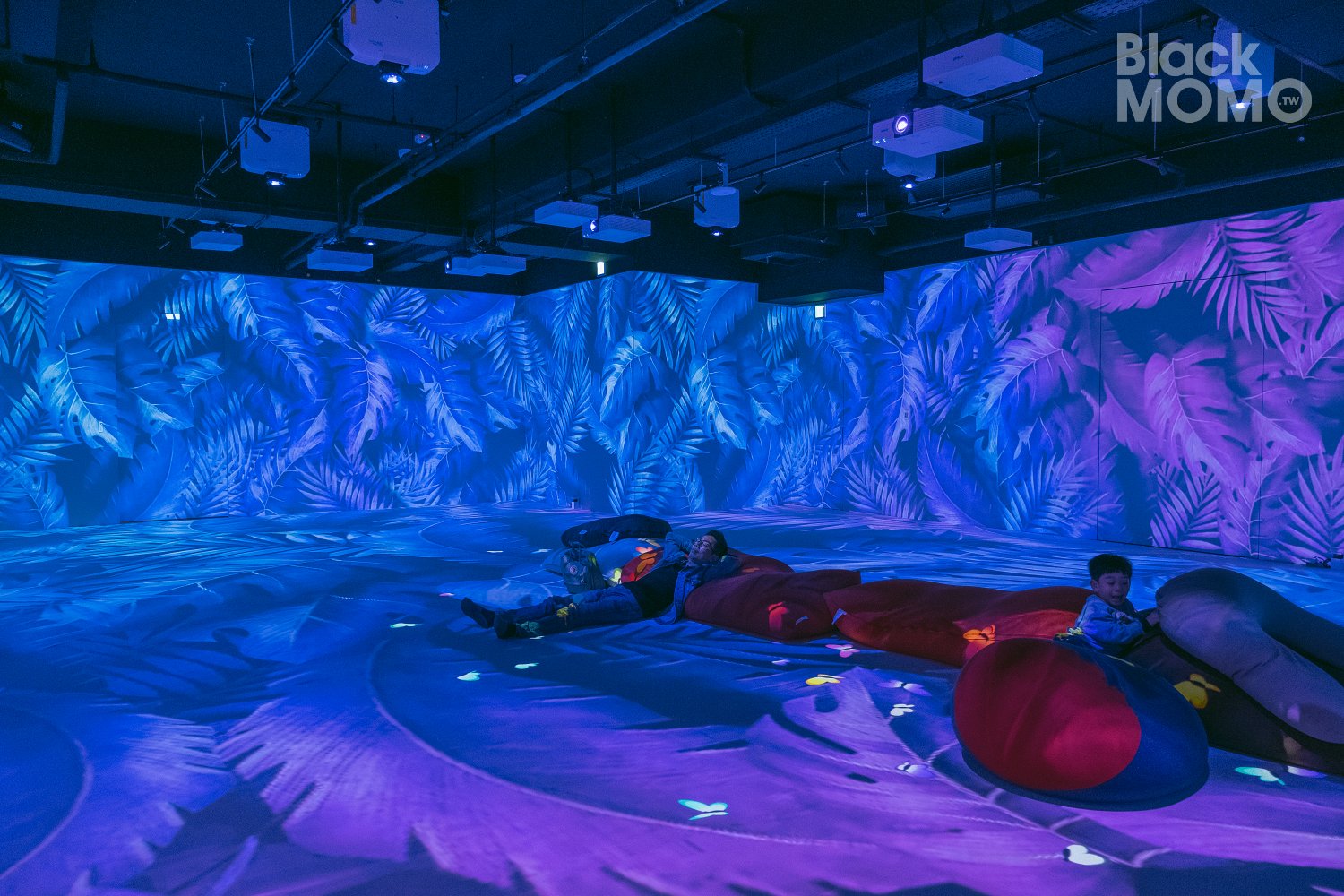 台南|綉溪安平飯店・住進古堡街的慢步調,徜徉在沉浸式空間裡 台南|綉溪安平飯店・住進古堡街的慢步調,徜徉在沉浸式空間裡