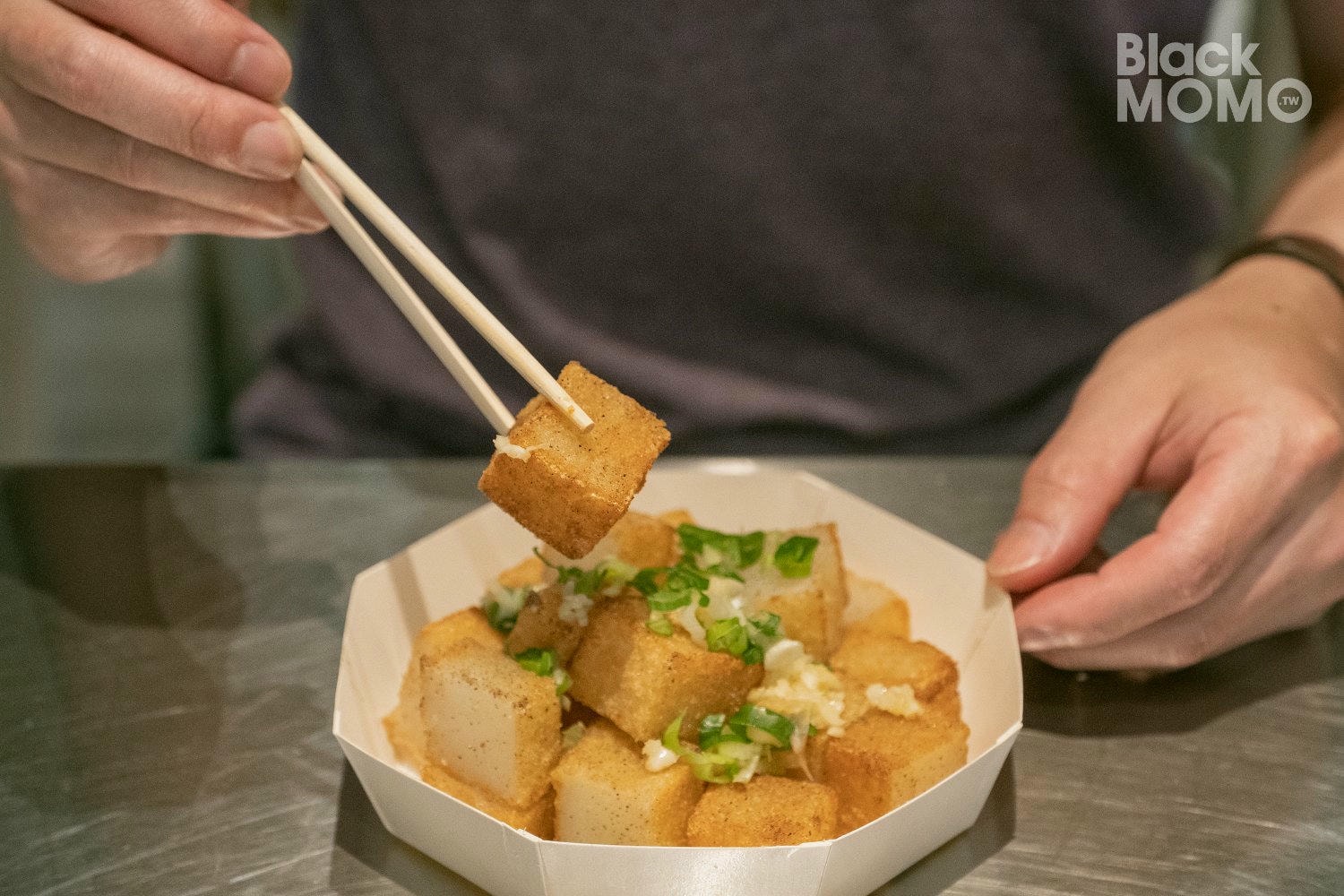 北港|庄內的願望酥脆臭豆腐・人氣臭豆腐與炸豆包,晚來吃不到 庄內的願望臭豆腐