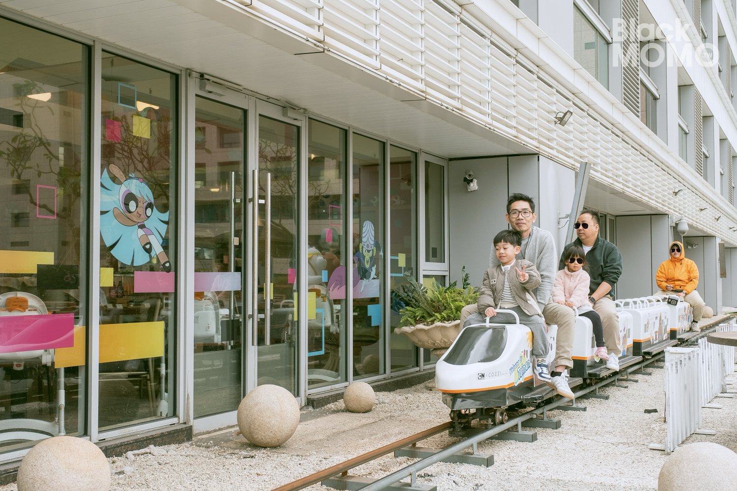 和逸飯店台南西門館|住進城市裡的遊樂園,電動車開到捨不得回家 和逸飯店台南西門館
