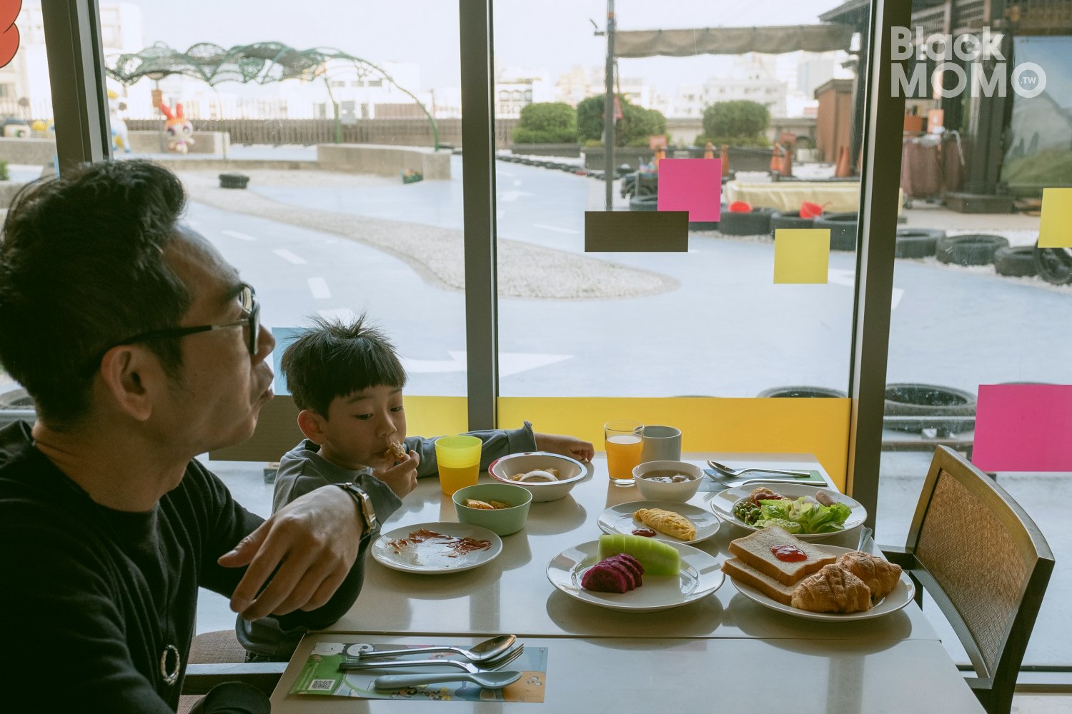 和逸飯店台南西門館|住進城市裡的遊樂園,電動車開到捨不得回家 和逸飯店台南西門館