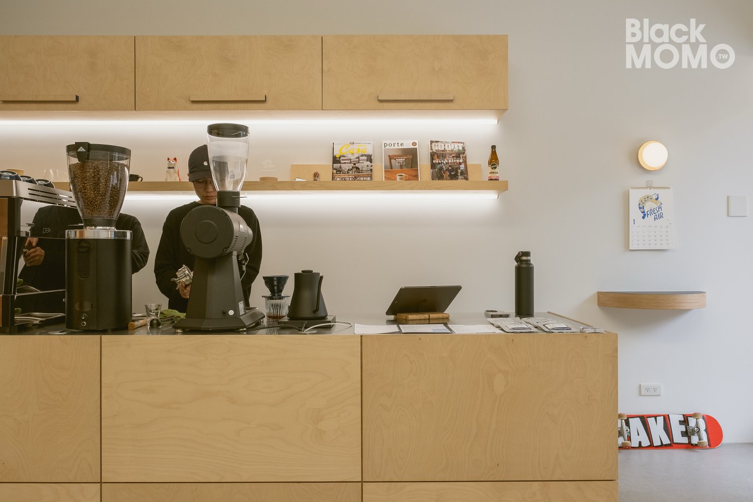青埔|THE WORKS COFFEE・極簡澳式咖啡館,早晨八點就有好咖啡等你 THE WORKS COFFEE